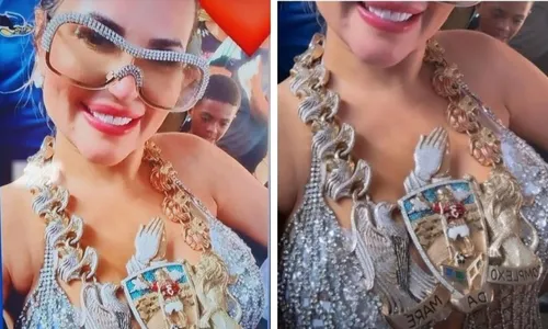 
          Imagem ilustrativa da imagem Fãs se reúnem em frente à Colônia Penal Feminina, onde Deolane está detida
          