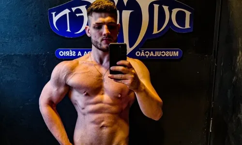 
          Imagem ilustrativa da imagem Fisiculturista de 19 anos é encontrado morto dentro de casa em SC
          