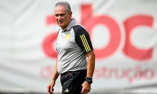 
          Imagem ilustrativa da imagem Tite volta aos treinos no Flamengo após internação e repouso
          
