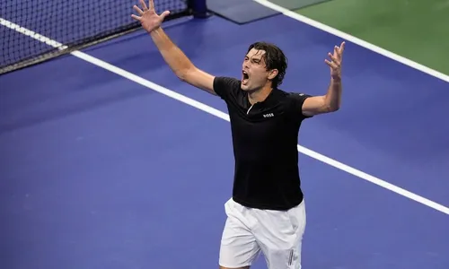 
          Imagem ilustrativa da imagem Fritz derrota Tiafoe e vai disputar a final do US Open contra Sinner no domingo
          