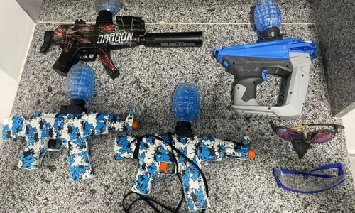 
          Imagem ilustrativa da imagem Fuzil com munição de gel vira febre na periferia de SP e coloca PM em alerta
          