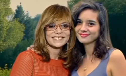 
          Imagem ilustrativa da imagem Gloria Perez 'encontra' com a filha, Daniella, por meio de IA
          