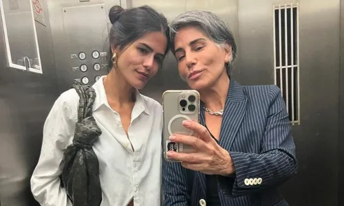 
          Imagem ilustrativa da imagem Glória Pires mostra pedido de casamento da filha, Antonia Morais
          