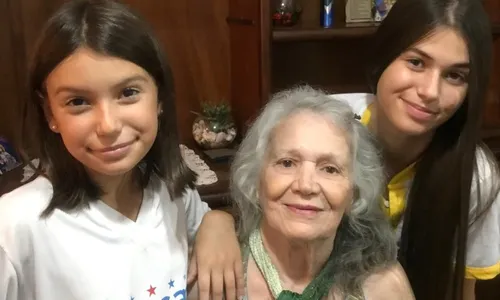 
          Imagem ilustrativa da imagem Gratidão: Leitores de A Tribuna mandam mensagens carinhosas de Dia dos Avós
          