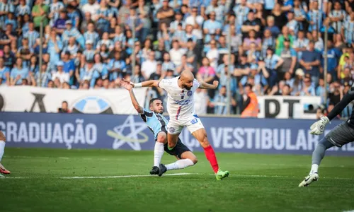 
          Imagem ilustrativa da imagem Grêmio usa time reserva e perde para o Bahia em Caxias do Sul
          