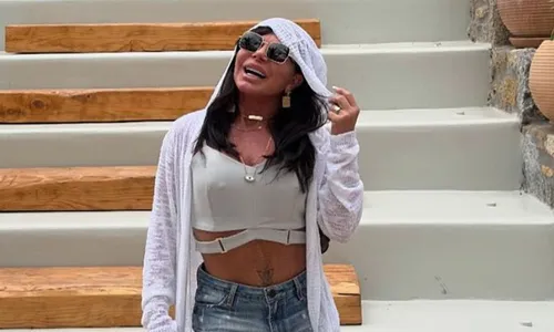 
          Imagem ilustrativa da imagem Gretchen: 'Quando a gente passa dos 60, trabalha para manter a mente ocupada'
          