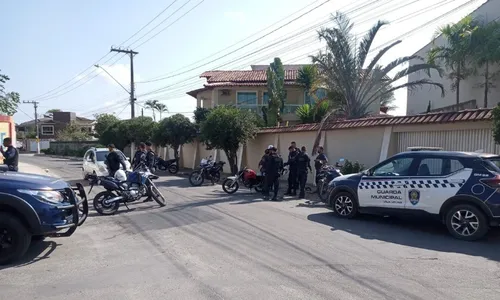 
          Imagem ilustrativa da imagem Guarda Municipal prende suspeitos de cometer assaltos a veículos em Vila Velha
          