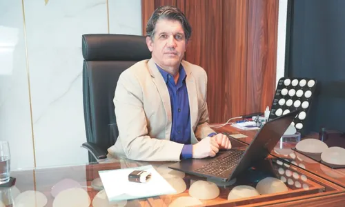 
          Imagem ilustrativa da imagem Há risco de fazer várias plásticas no mesmo dia?
          