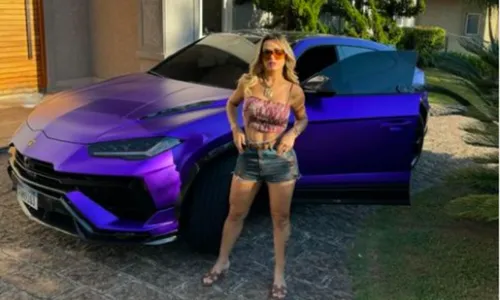 
          Imagem ilustrativa da imagem Deolane Bezerra deixa penitenciária no Recife e fala que "prisão foi criminosa"
          