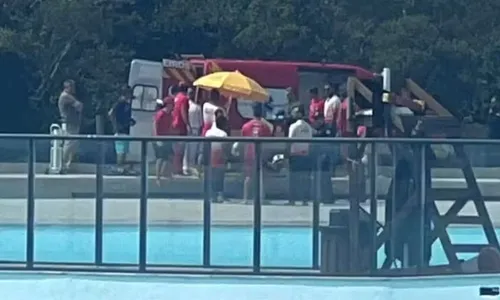 
          Imagem ilustrativa da imagem Homem morre em piscina com ondas artificiais de parque aquático em Santa Catarina
          