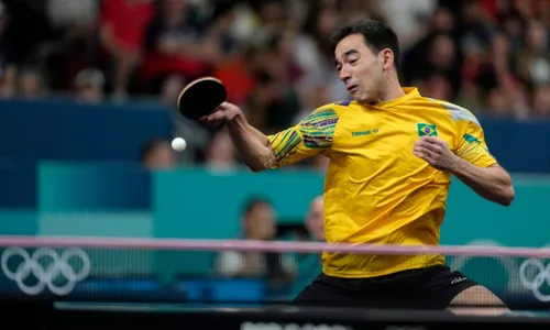 
          Imagem ilustrativa da imagem Hugo Calderano bate espanhol e enfrenta francês nas quartas do tênis de mesa
          