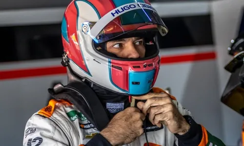 
          Imagem ilustrativa da imagem Hugo Cibien enfrenta dificuldades em disputa no RS: ‘Fiz corridas de sobrevivência’
          