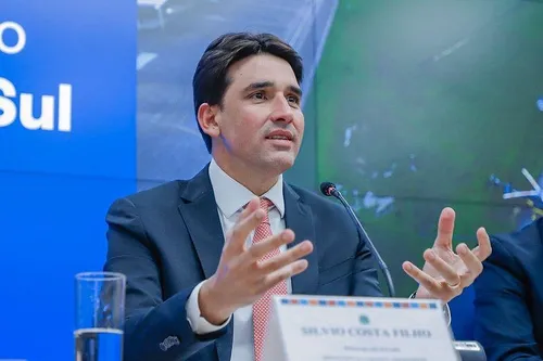 
          Imagem ilustrativa da imagem Inauguração de reforma e ampliação do Aeroporto de Petrolina nesta segunda (19)
          