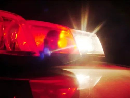 
          Imagem ilustrativa da imagem Incêndio atinge fábrica de reciclagem de madeira em Jaboatão, no Grande Recife
          