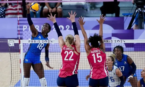 
          Imagem ilustrativa da imagem Itália supera Estados Unidos e conquista inédito ouro olímpico no vôlei feminino
          