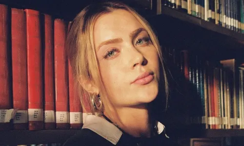 
          Imagem ilustrativa da imagem Jade Picon fará estreia no cinema como protagonista do filme 'Cinco Júlias'
          