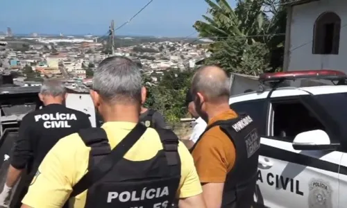 
          Imagem ilustrativa da imagem Jovem é retirado de casa à força e encontrado morto em área de mata em Vila Velha
          