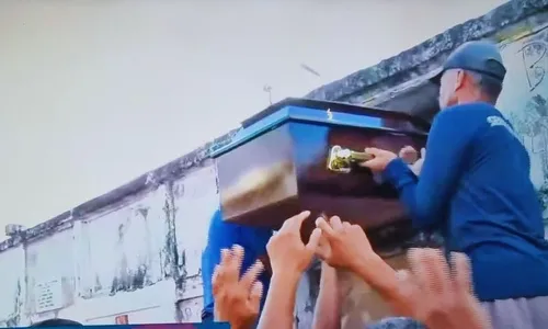 
          Imagem ilustrativa da imagem Jovem morta pelo ex-marido da tia: crime premeditado revela histórico de violência
          