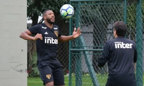 
          Imagem ilustrativa da imagem Jucilei, ex- Corinthians e São Paulo, perde R$ 45 milhões em golpe de criptomoedas
          