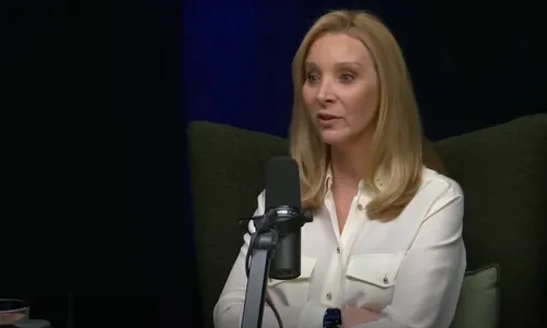 
          Imagem ilustrativa da imagem Lisa Kudrow, a Phoebe de 'Friends', revela que se irritava com risadas exageradas
          