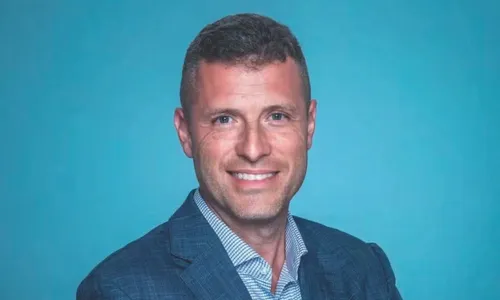 
          Imagem ilustrativa da imagem Lista da Forbes: Rei do Ovo com negócio no Estado vira bilionário
          