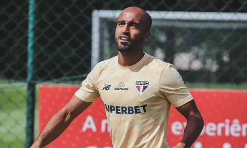
          Imagem ilustrativa da imagem Lucas revela 'falta de sintonia' de James Rodríguez com São Paulo
          