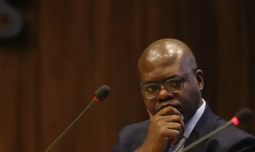 
          Imagem ilustrativa da imagem PF ouve mulher que diz ter sido vítima de assédio de Silvio Almeida
          