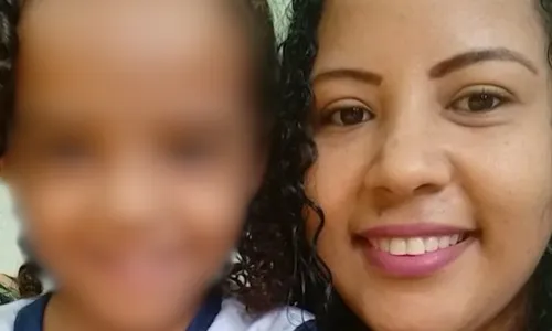 
          Imagem ilustrativa da imagem Mãe atropelada com filha no colo em faixa de pedestres é internada novamente
          