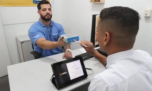 
          Imagem ilustrativa da imagem Mais empresas apelam para exames e bafômetro contra vício em drogas
          