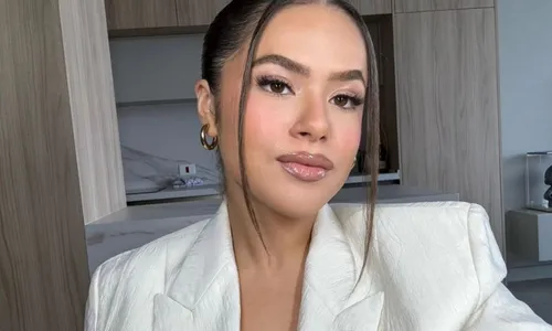 
          Imagem ilustrativa da imagem Maisa sobre ter sobrevivido a incêndio: 'Dia mais triste e o mais feliz'
          