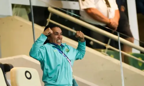 
          Imagem ilustrativa da imagem Marta se emociona e chora com classificação heroica do Brasil sobre França
          