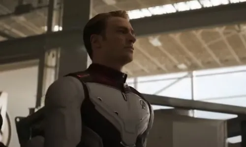 
          Imagem ilustrativa da imagem Marvel quer volta dos diretores de 'Vingadores' para a franquia
          