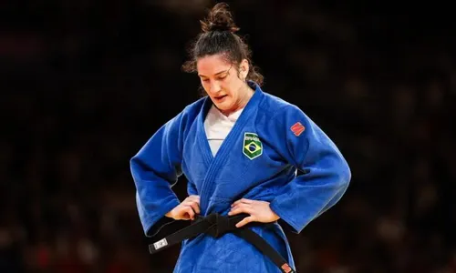
          Imagem ilustrativa da imagem Mayra Aguiar perde na estreia e interrompe série de três pódios seguidos no judô
          