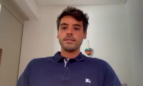 
          Imagem ilustrativa da imagem Médico capixaba socorre passageiro durante voo internacional: 'Muito gratificante'
          