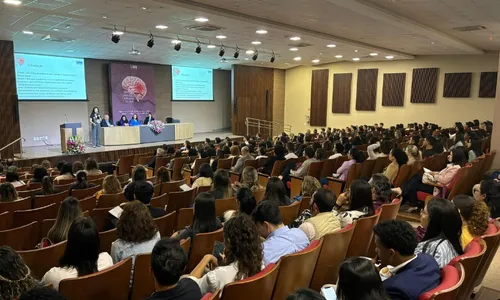 
          Imagem ilustrativa da imagem Médicos explicam porque AVC atinge cada vez mais jovens
          