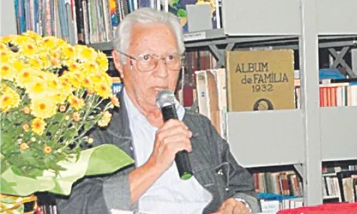 
          Imagem ilustrativa da imagem Morre o escritor capixaba Luiz Guilherme Santos Neves
          