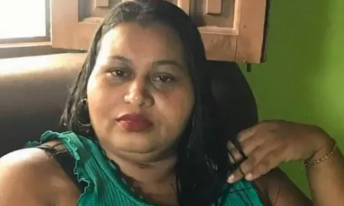 
          Imagem ilustrativa da imagem Motociclista morre após cair da moto e ser atropelada no Norte do ES
          