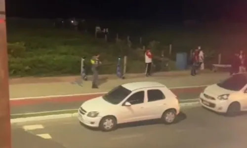 
          Imagem ilustrativa da imagem Mulher fere adolescente com caco de vidro na Praia de Itaparica
          