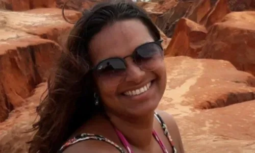 
          Imagem ilustrativa da imagem Mulher morre baleada após carro bater em viatura policial no Rio
          