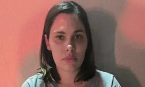 
          Imagem ilustrativa da imagem Mulher que fingia ter câncer terminal para aplicar golpes é presa em Goiás
          