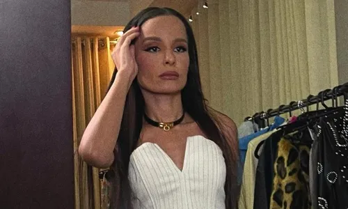 
          Imagem ilustrativa da imagem Maiara se arrepende de mudança e troca a cor do cabelo em menos de 12 horas
          