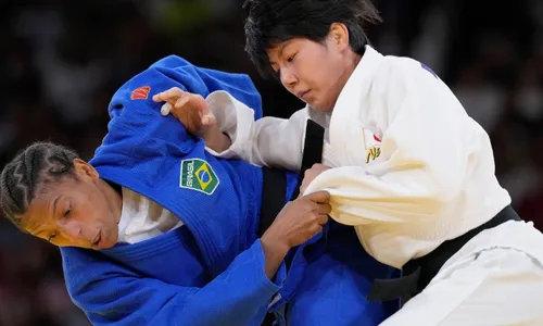 
          Imagem ilustrativa da imagem OLIMPÍADAS: Entenda a regra polêmica que fez Rafaela Silva perder bronze no judô
          
