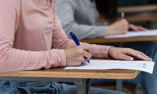 
          Imagem ilustrativa da imagem Olinda abre concurso com mais de 500 vagas para diversos cargos
          