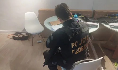 
          Imagem ilustrativa da imagem PF faz operação contra o tráfico e propina de R$ 800 mil a policiais civis
          