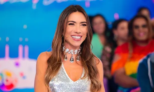 
          Imagem ilustrativa da imagem Patrícia pede forças para SBT no 1º programa exibido após a morte de Silvio Santos
          