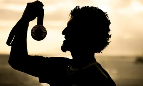 
          Imagem ilustrativa da imagem Peru cita 'roubo' e prepara reclamação para tentar tirar bronze de Medina
          