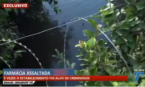 
          Imagem ilustrativa da imagem Piratas do Capibaribe usam barcos e roubam farmácia histórica no Recife nove vezes
          