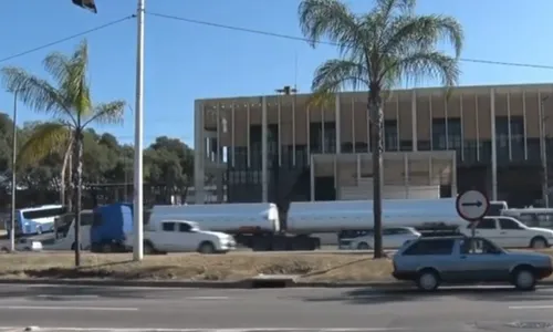 
          Imagem ilustrativa da imagem Policial penal é atingido por bala perdida após discussão de trânsito em Cariacica
          