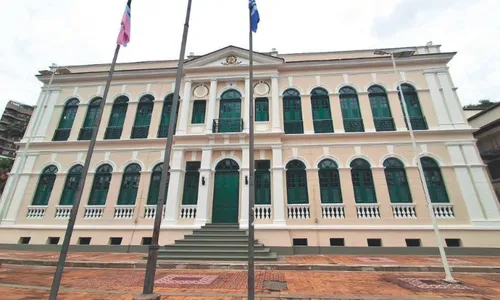 
          Imagem ilustrativa da imagem Prédio de 1913 ganha até elevadores após reforma no ES
          