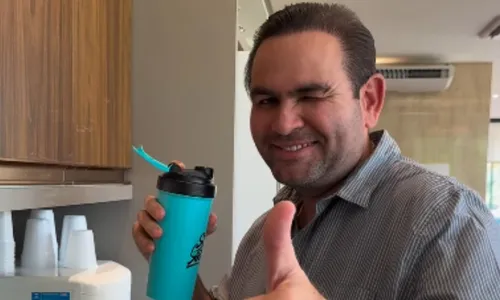 
          Imagem ilustrativa da imagem Prefeito de cidade do AM promete whey protein gratuito em campanha de aliado
          